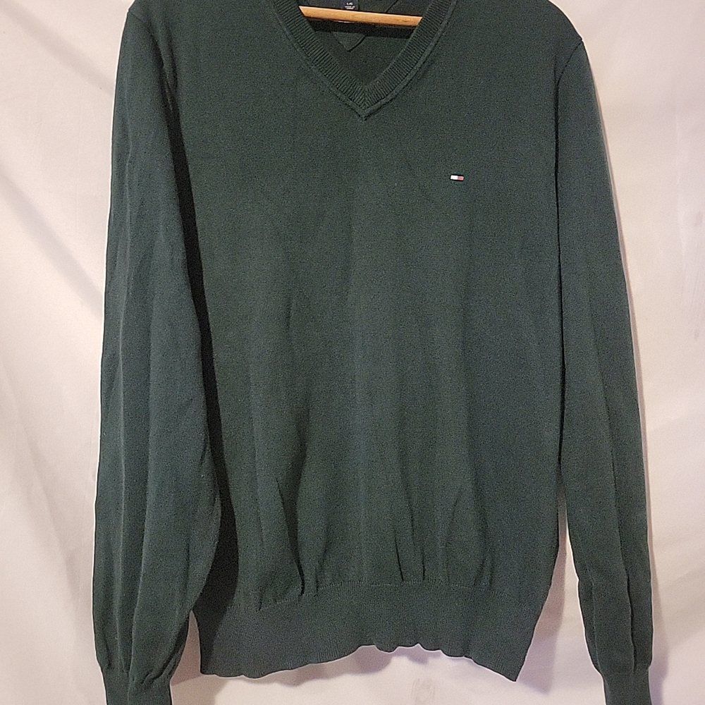 Tommy Hilfiger Men's Forest Green V-Neck Sweater